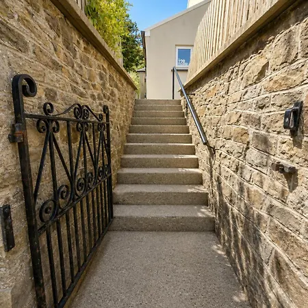 Modern 3 Bed Near M5 Free Street Parking Сasa de vacaciones *
